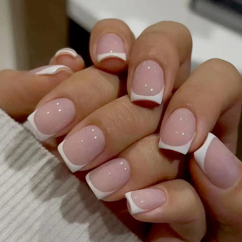 Press-On Nail Set Festive Designs & Gel Polish