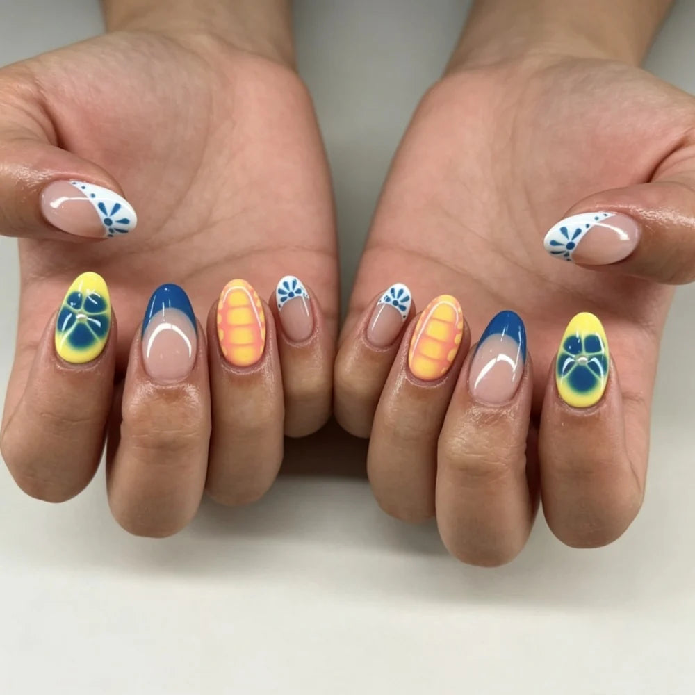 Press-On Nail Set Festive Designs & Gel Polish