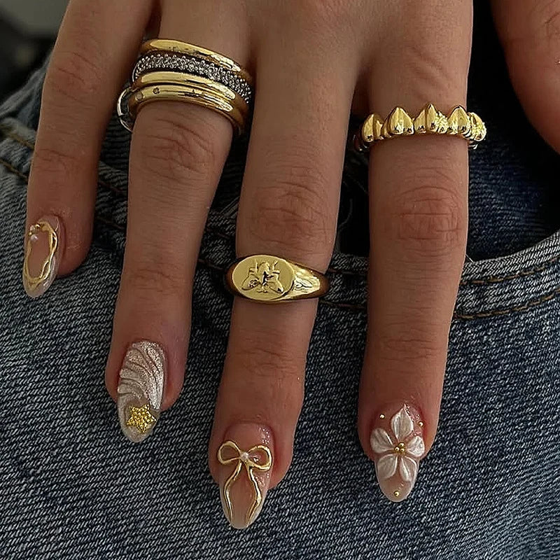 Press-On Nail Set Filigree Floral & Gold Accents