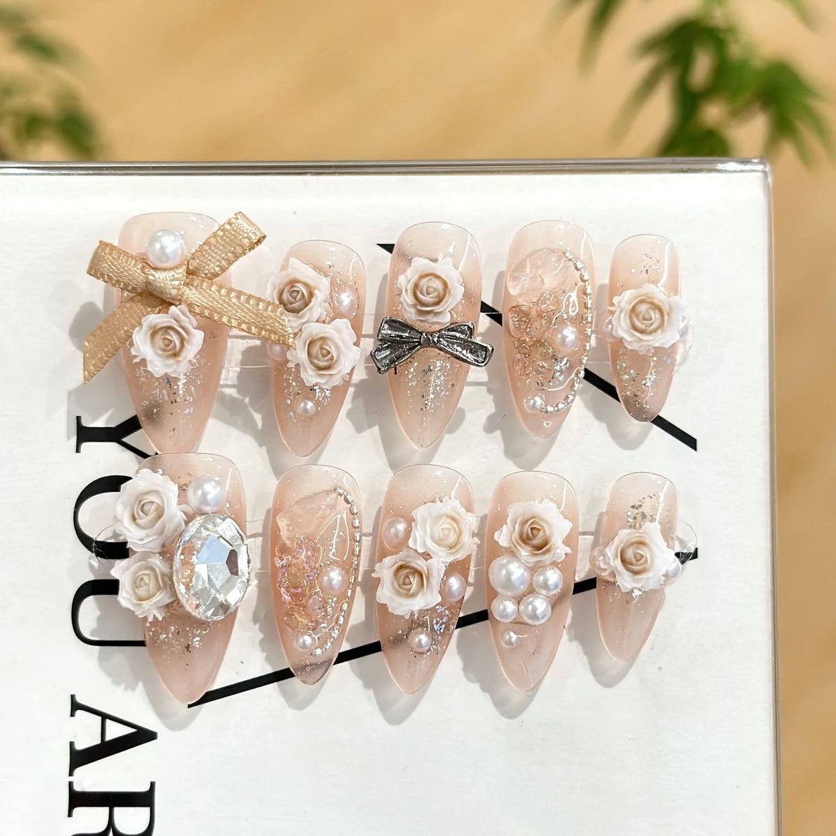 Press-On Nail Set Floral 24-Piece Easy Application