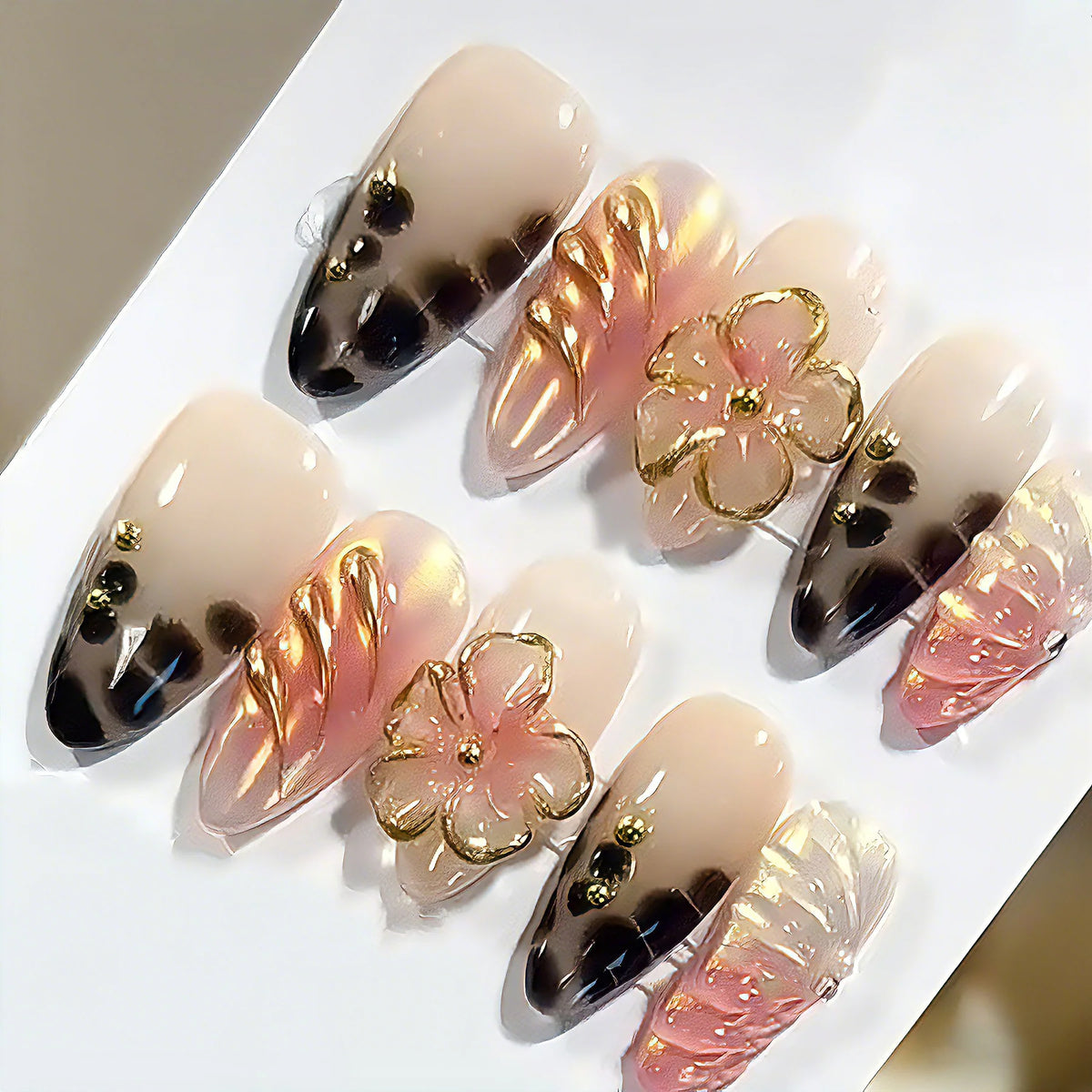 Press-On Nail Set Floral Accent Easy Application Natural Fit