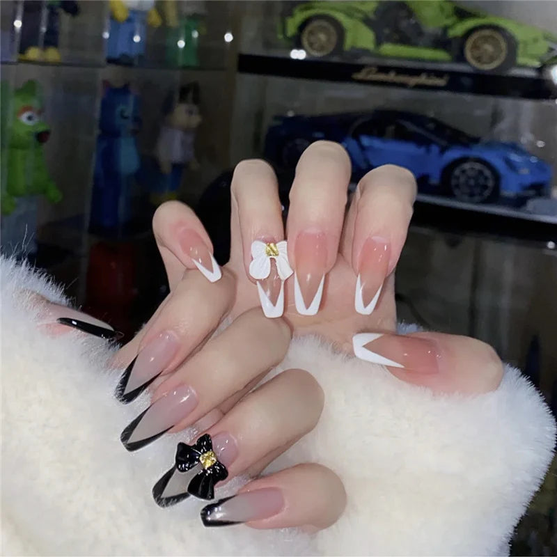 Press-On Nail Set Floral Accent No Glue