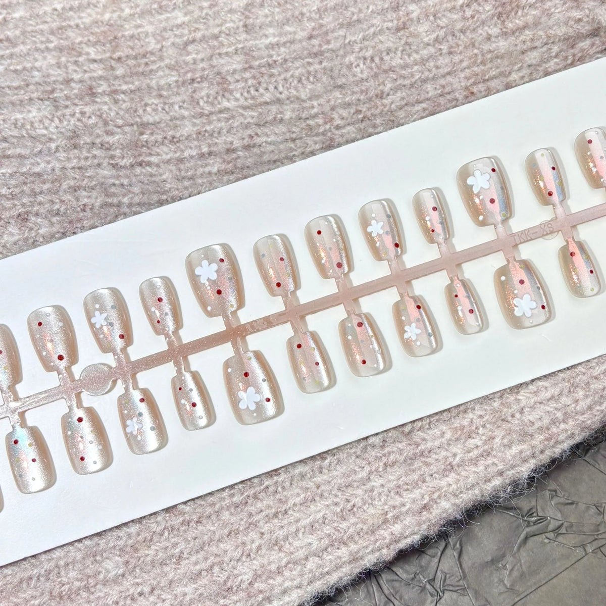 Press-On Nail Set Floral Accents Peel & Press Reusable