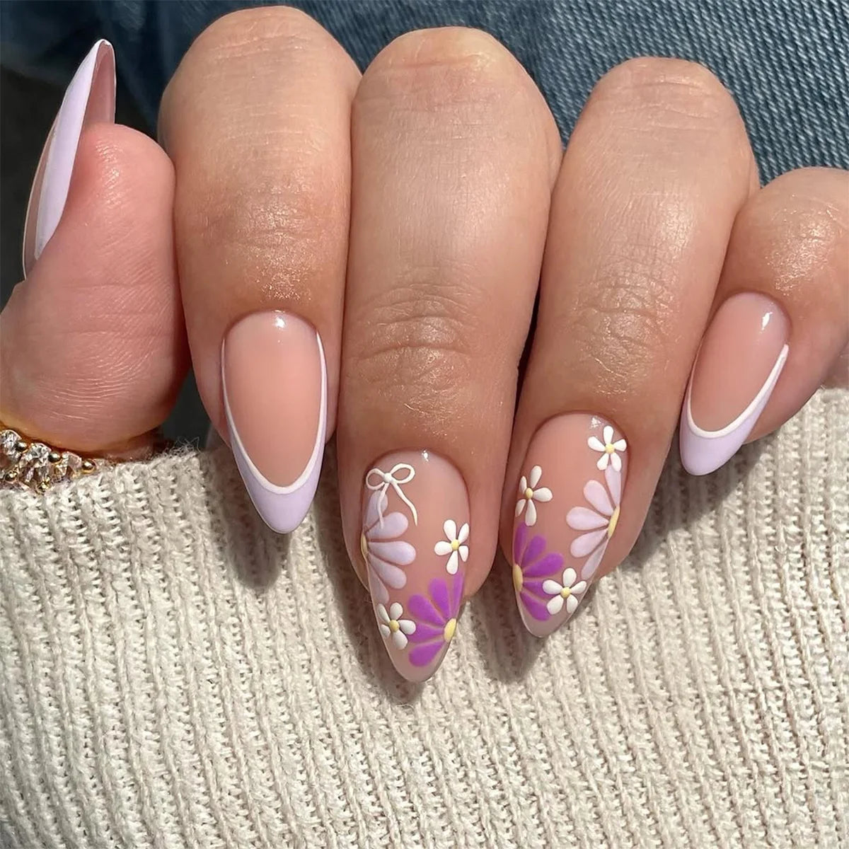 Press-On Nail Set Floral Accents & Self-Adhesive