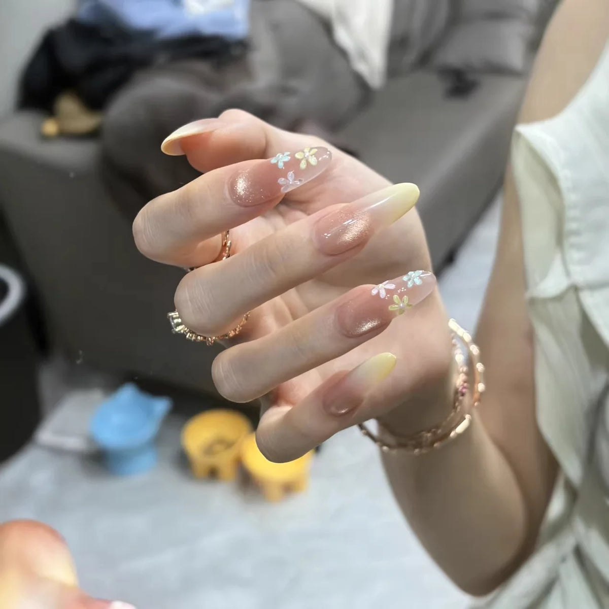 Press-On Nail Set Floral Almond Reusable