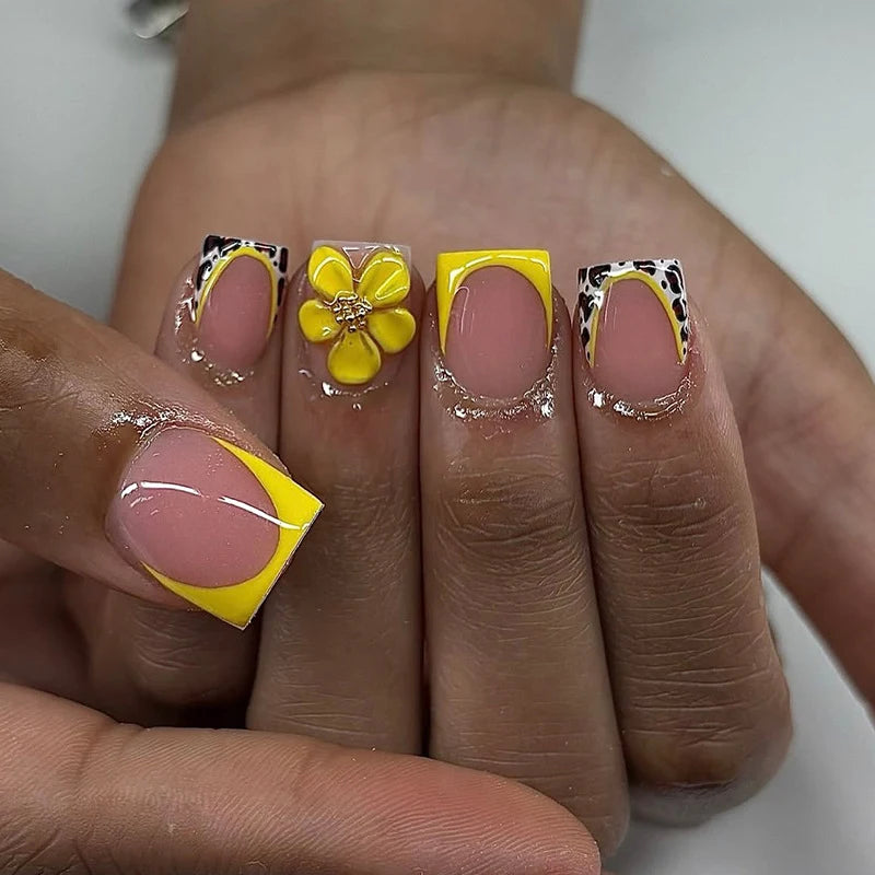 Press-On Nail Set Floral & Animal Self-Adhesive 35 Pieces