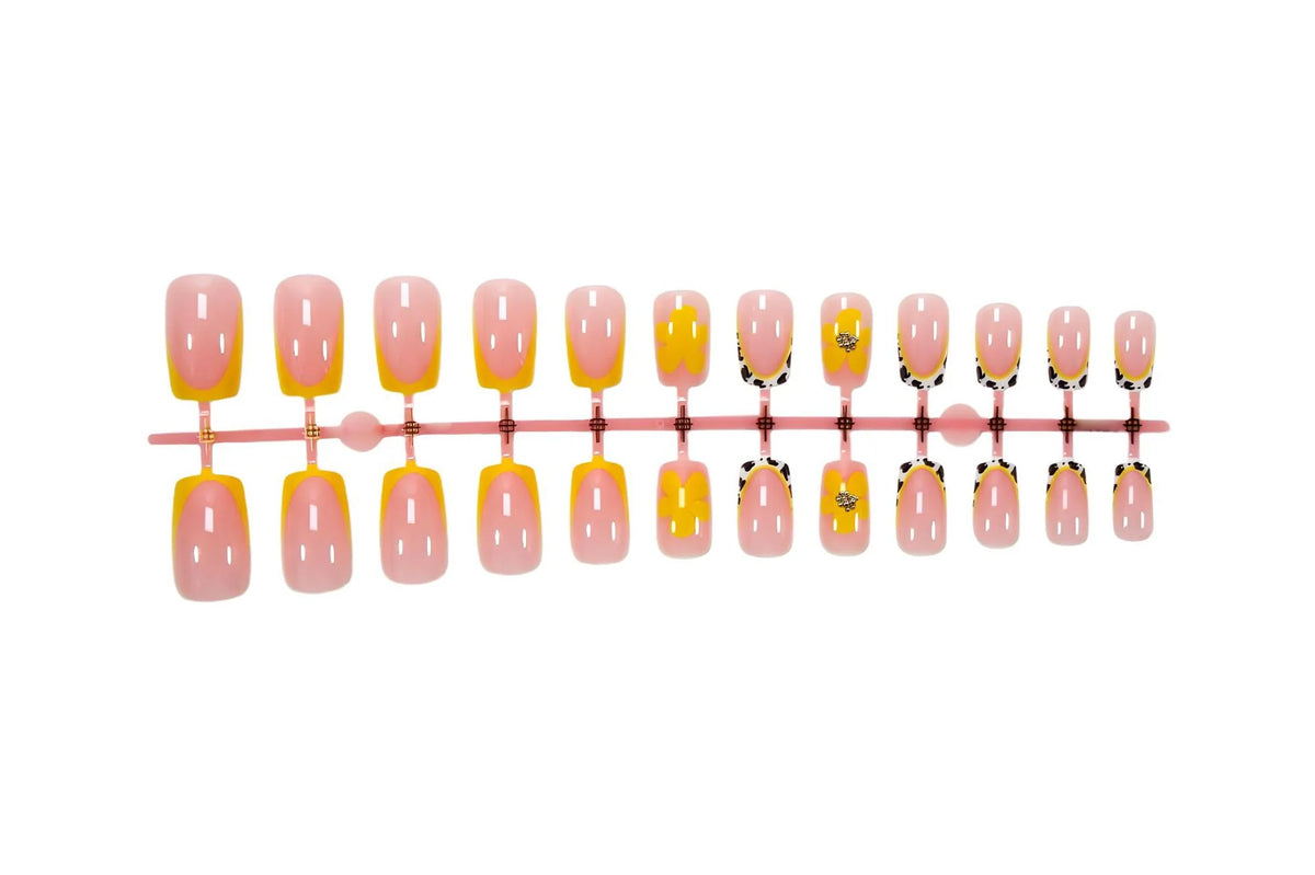 Press-On Nail Set Floral & Animal Self-Adhesive 35 Pieces