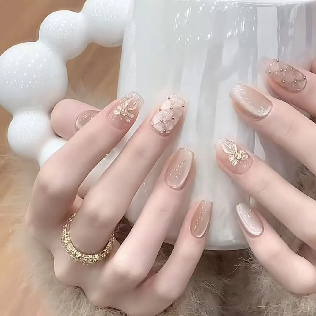 Press-On Nail Set Floral Art & Easy Application