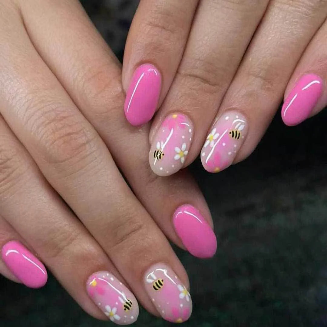 Press-On Nail Set Floral & Bee Design Long-Lasting Shine