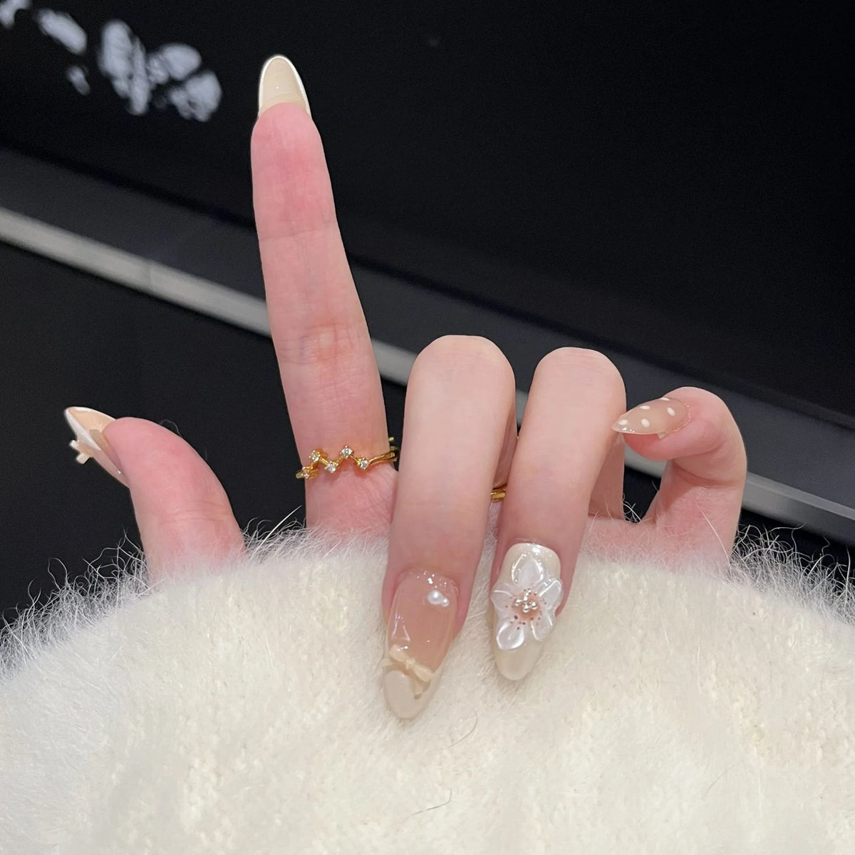 Press-On Nail Set Floral & Bow Accents Salon-Quality Application