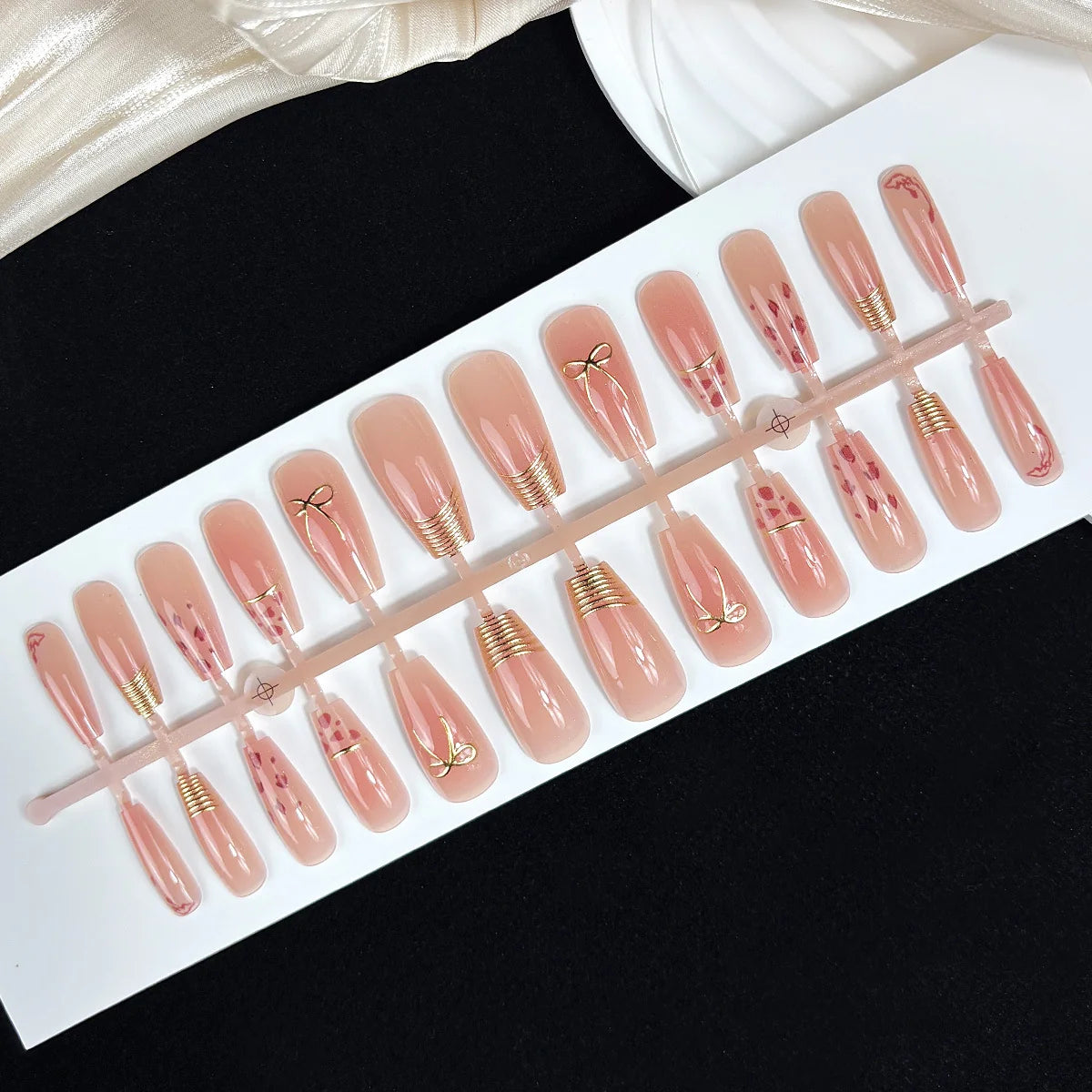 Press-On Nail Set Floral & Bow Embellishments 30-Piece Peel-And-Stick