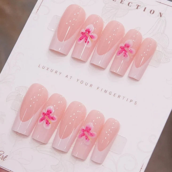 Press-On Nail Set Floral Design 24-Piece
