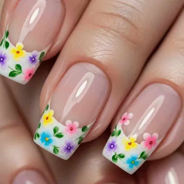 Press-On Nail Set Floral Design 24-Piece Adhesive Tabs