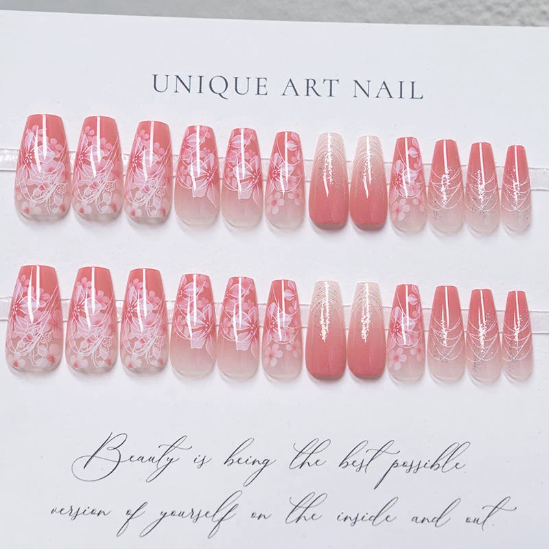 Press-On Nail Set Floral Design & Chip-Resistant