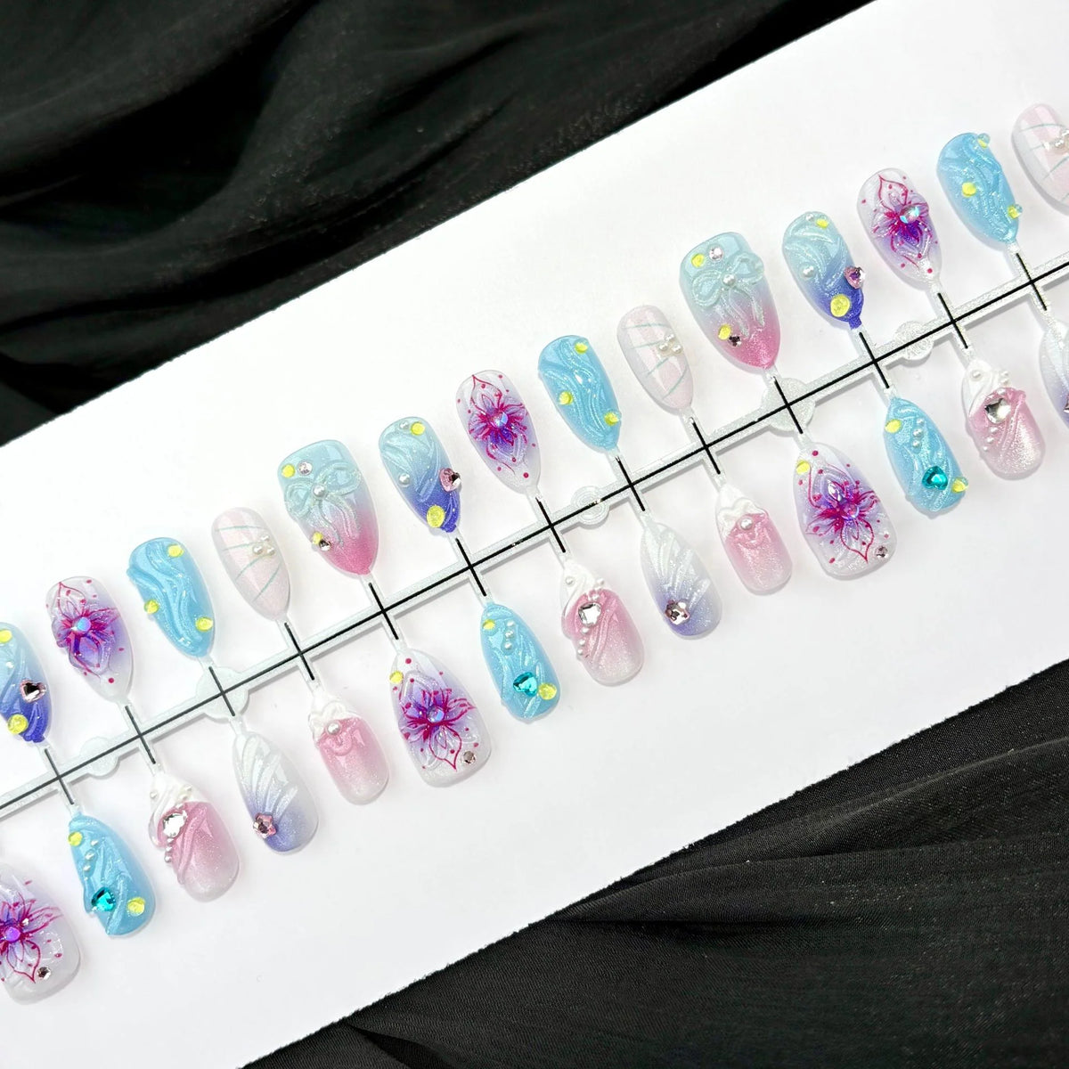 Press-On Nail Set Floral Design Durable & Comfortable Fit