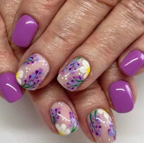 Press-On Nail Set Floral Design Durable & Easy Application