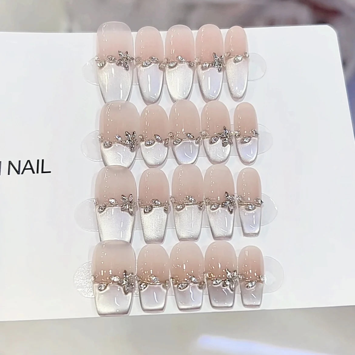 Press-On Nail Set Floral Design Easy Adhesive & Multiple Sizes