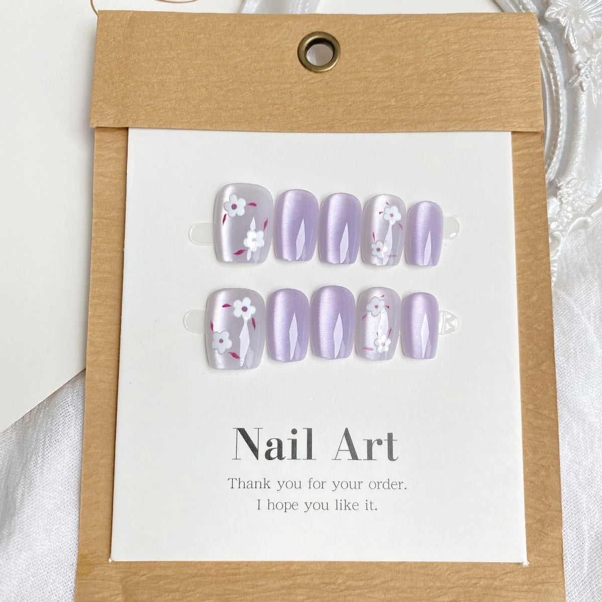 Press-On Nail Set Floral Design & Easy Application