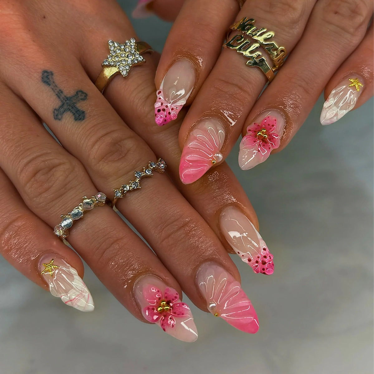 Press-On Nail Set Floral Design Easy Application