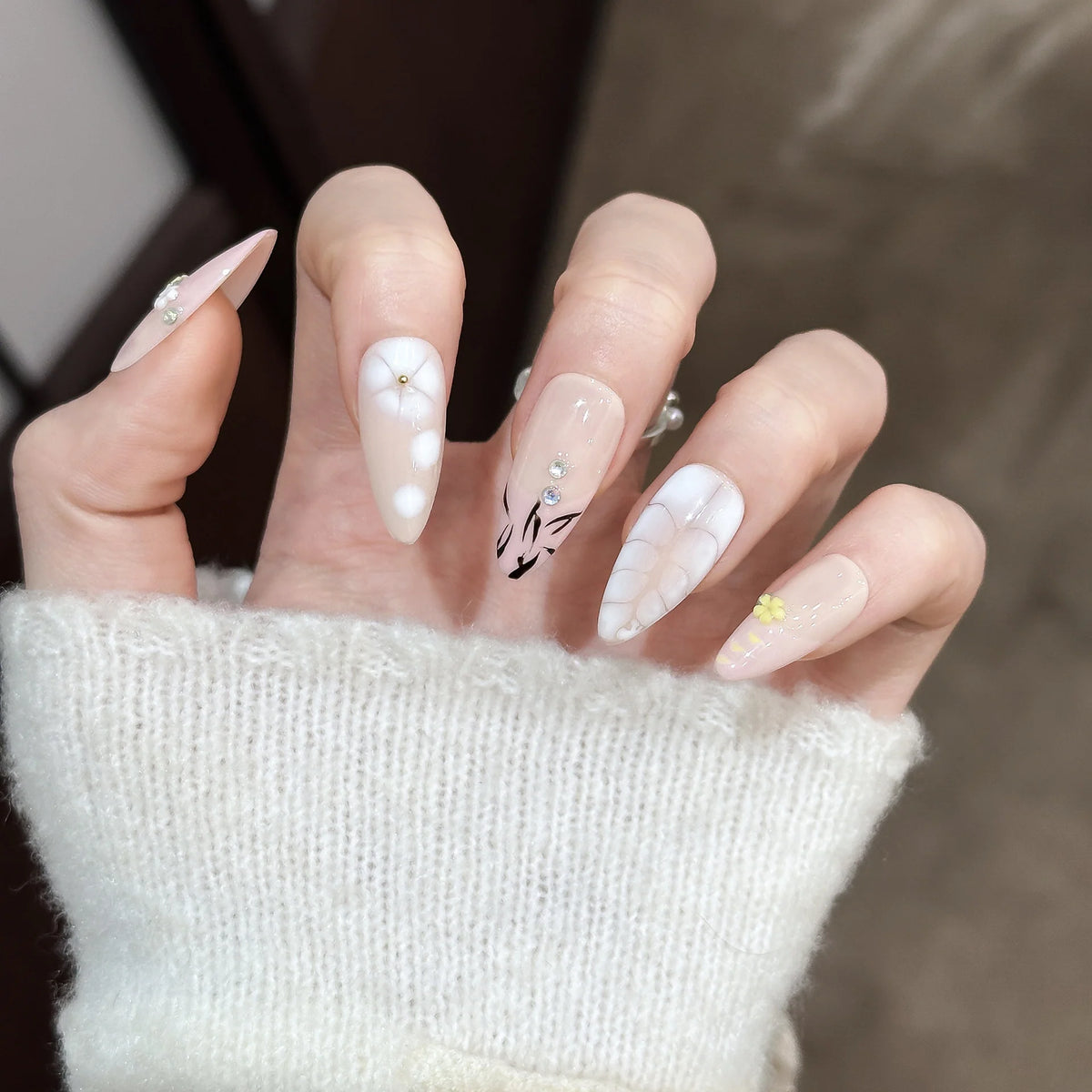 Press-On Nail Set Floral Design Easy Application