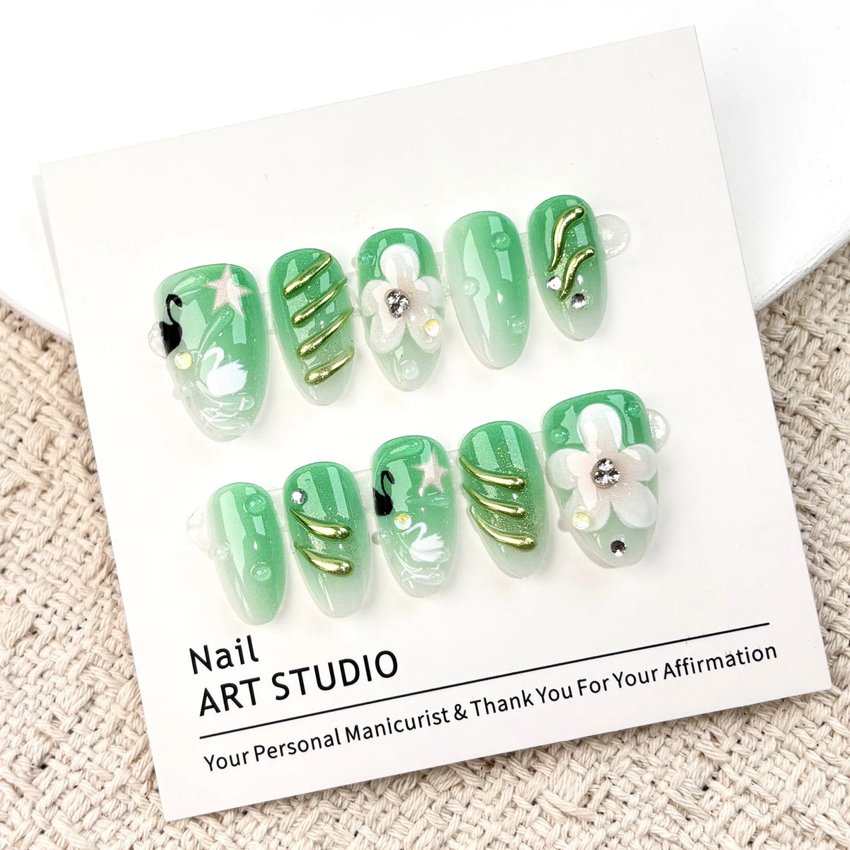 Press-On Nail Set Floral Design Easy Application