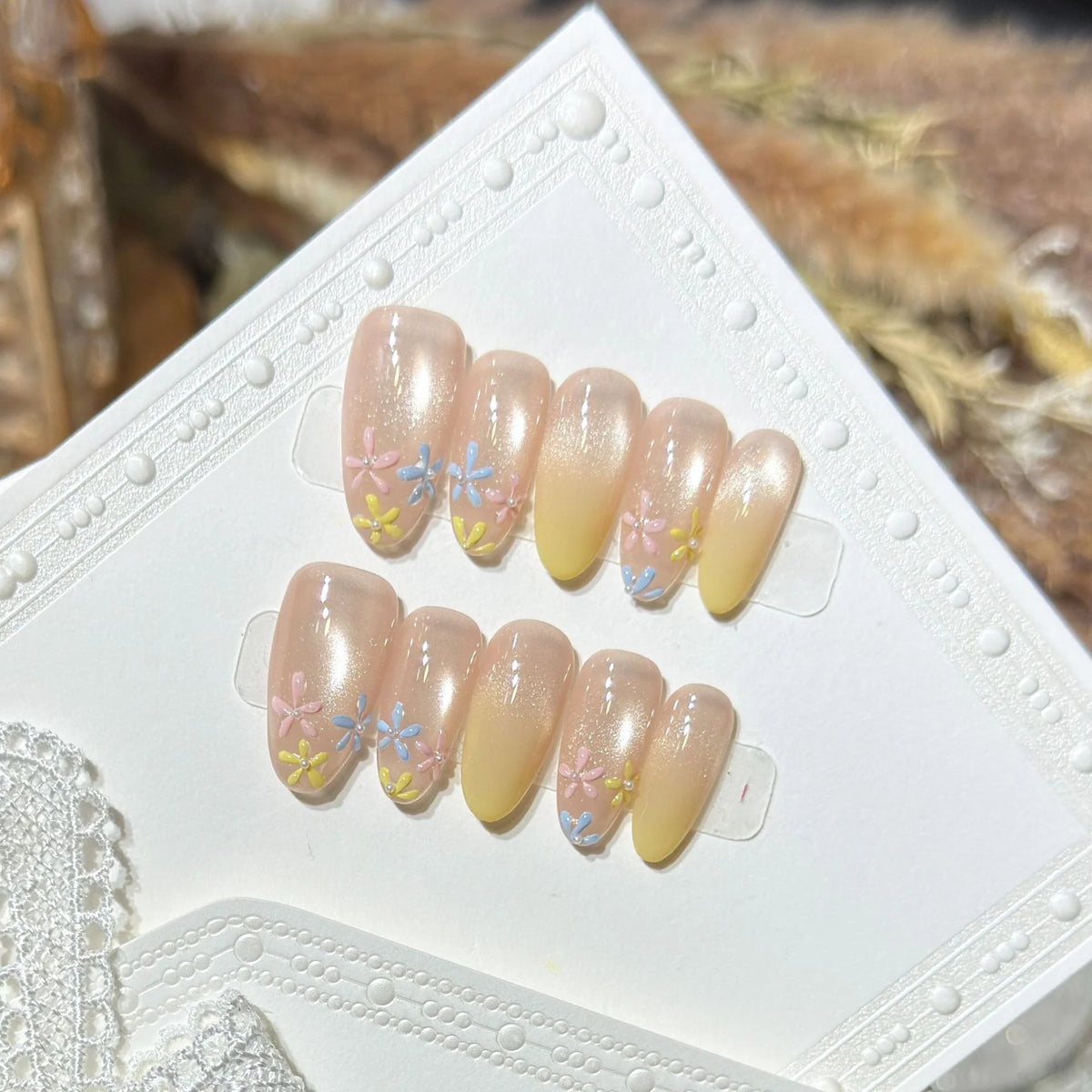 Press-On Nail Set Floral Design Easy Application Long-Lasting Wear