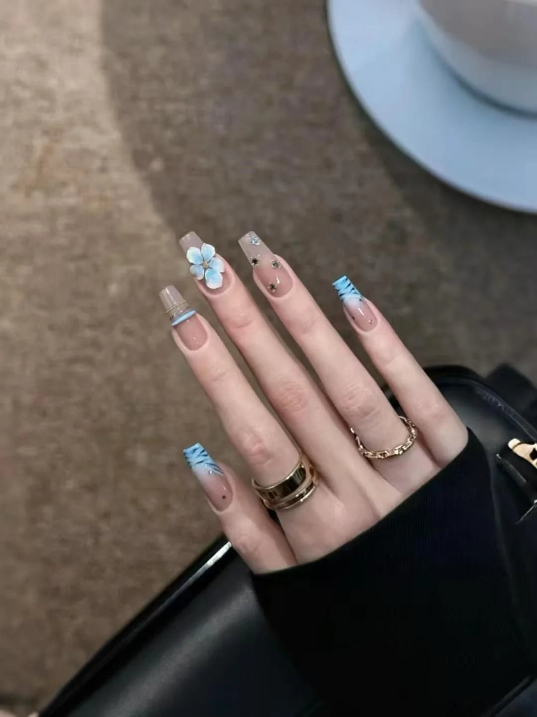 Press-On Nail Set Floral Design Easy Application Multiple Sizes