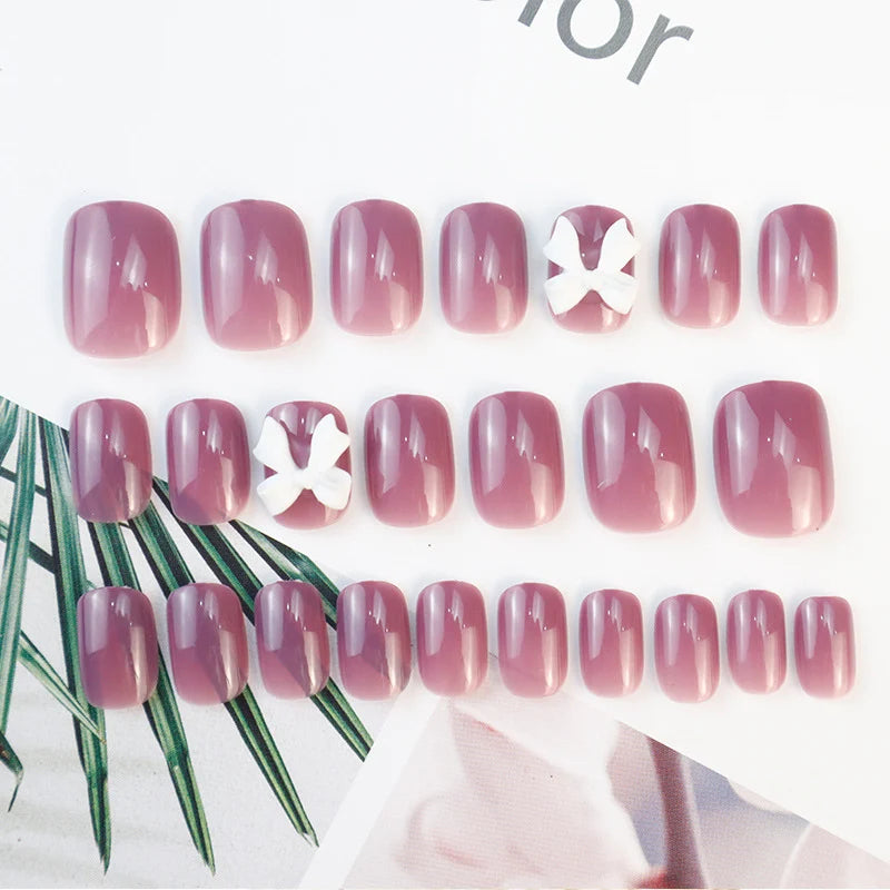 Press-On Nail Set Floral Design & Easy-Apply Adhesive