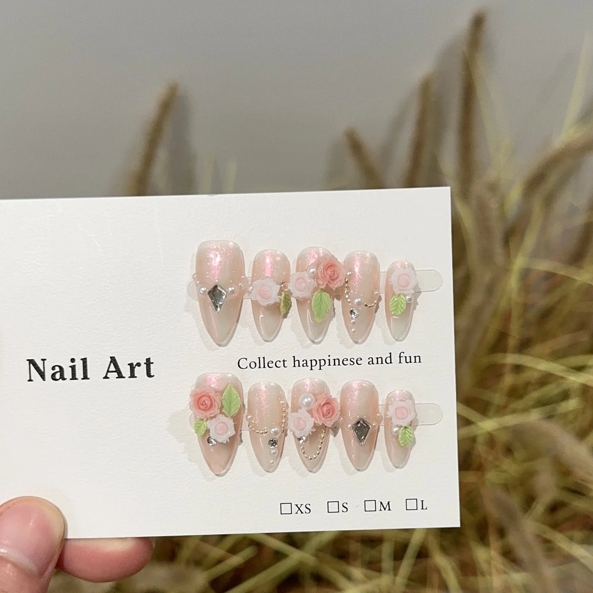 Press-On Nail Set Floral Design Easy-Apply Adhesive & Long-Lasting