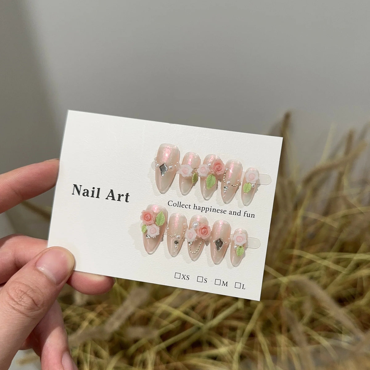 Press-On Nail Set Floral Design Easy-Apply Adhesive & Long-Lasting