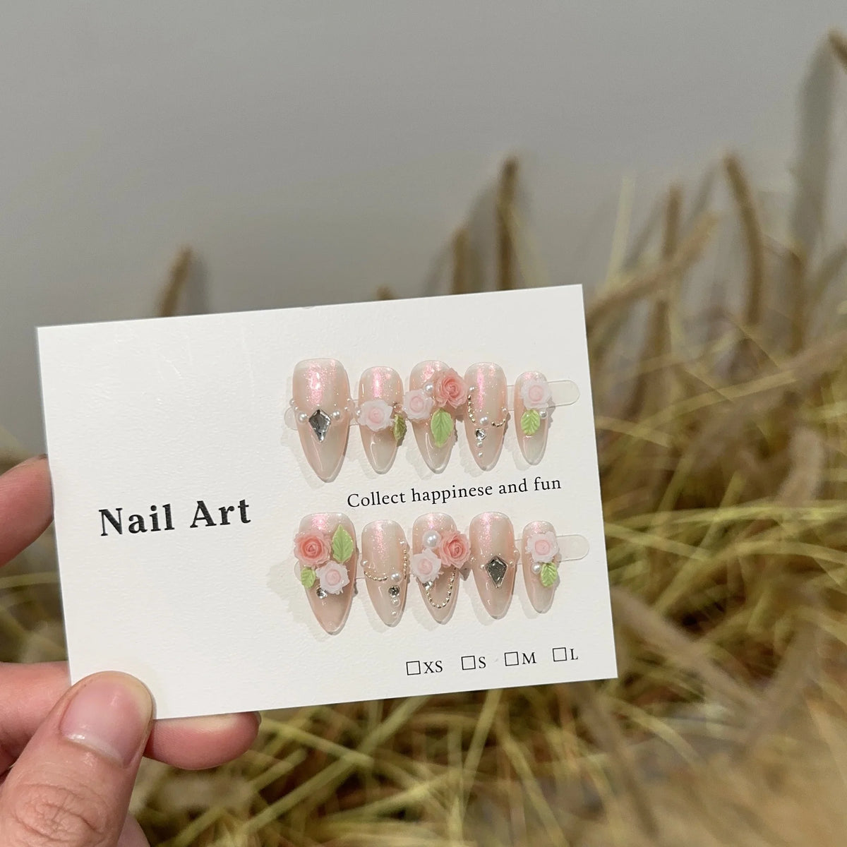 Press-On Nail Set Floral Design Easy-Apply Adhesive & Long-Lasting