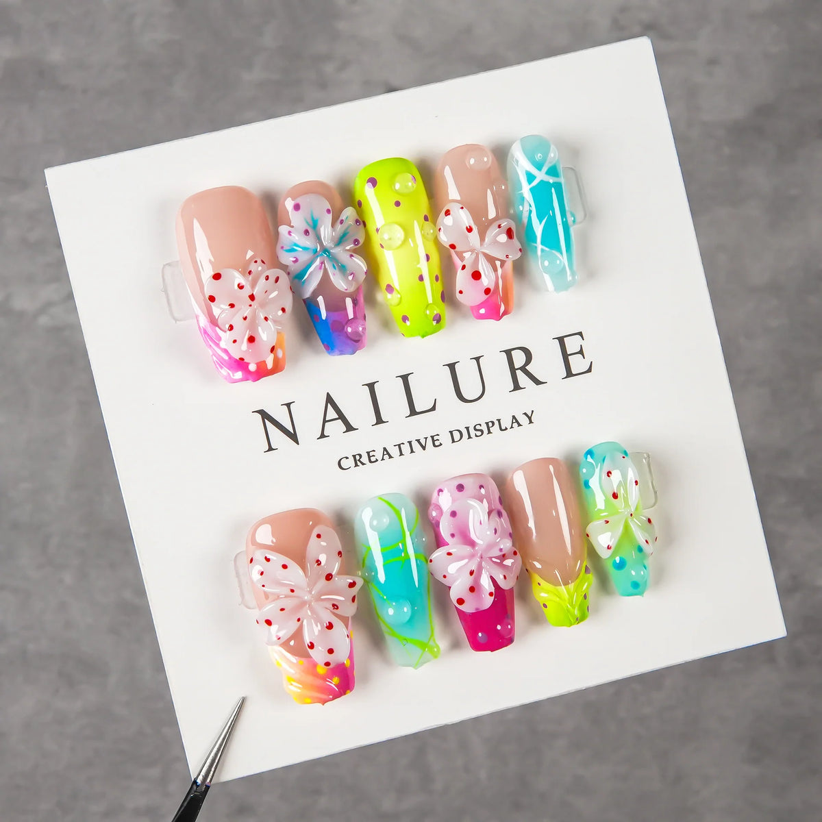 Press-On Nail Set Floral Design Fast Application