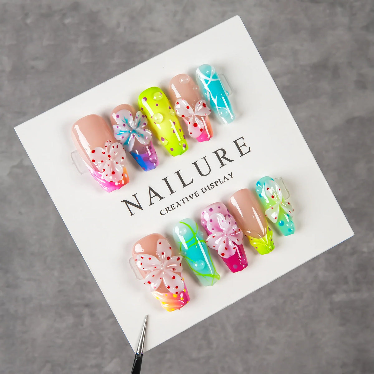Press-On Nail Set Floral Design Fast Application