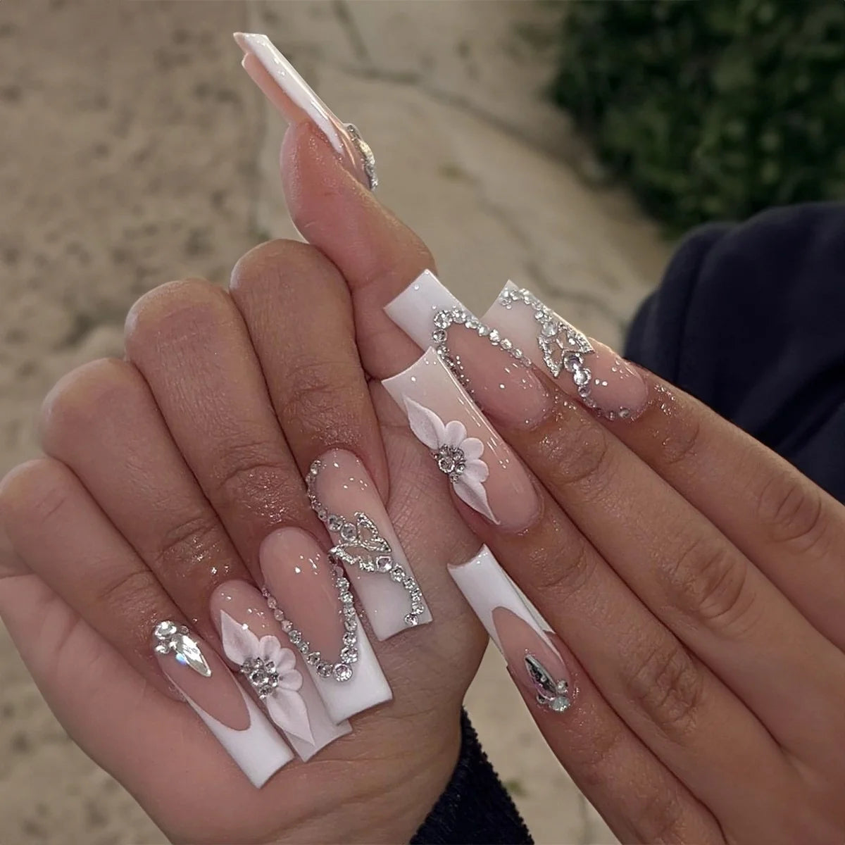 Press-On Nail Set Floral Design & Glitter