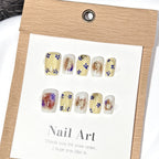 Press-On Nail Set Floral Design & Gold Accents