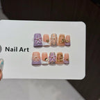 Press-On Nail Set Floral Design & Gold Accents