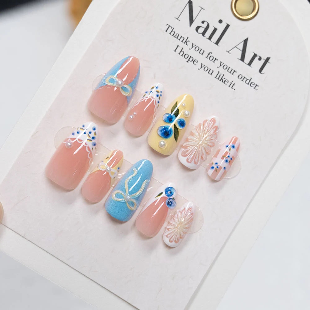 Press-On Nail Set Floral Design & Gold Accents Peel-And-Apply
