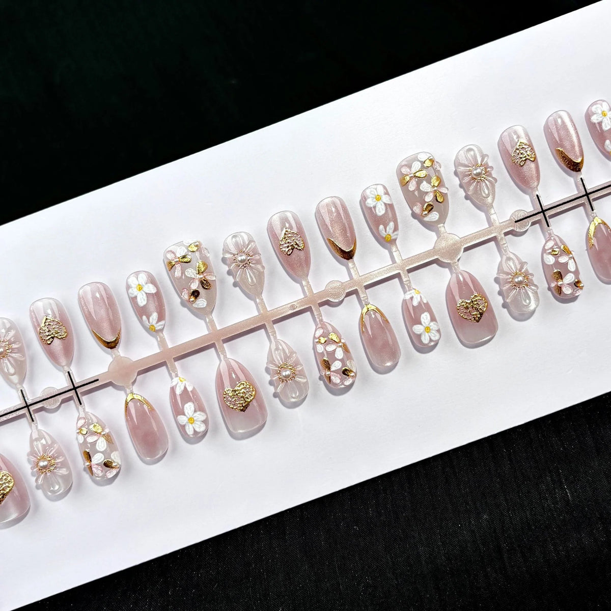 Press-On Nail Set Floral Design Gold Accents Peel-And-Stick