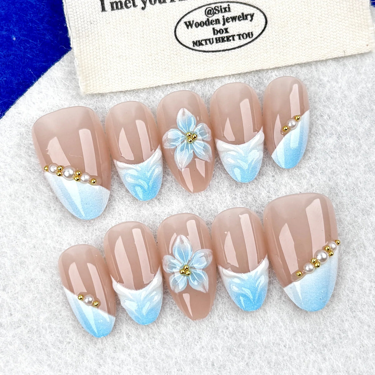 Press-On Nail Set Floral Design Includes Glue