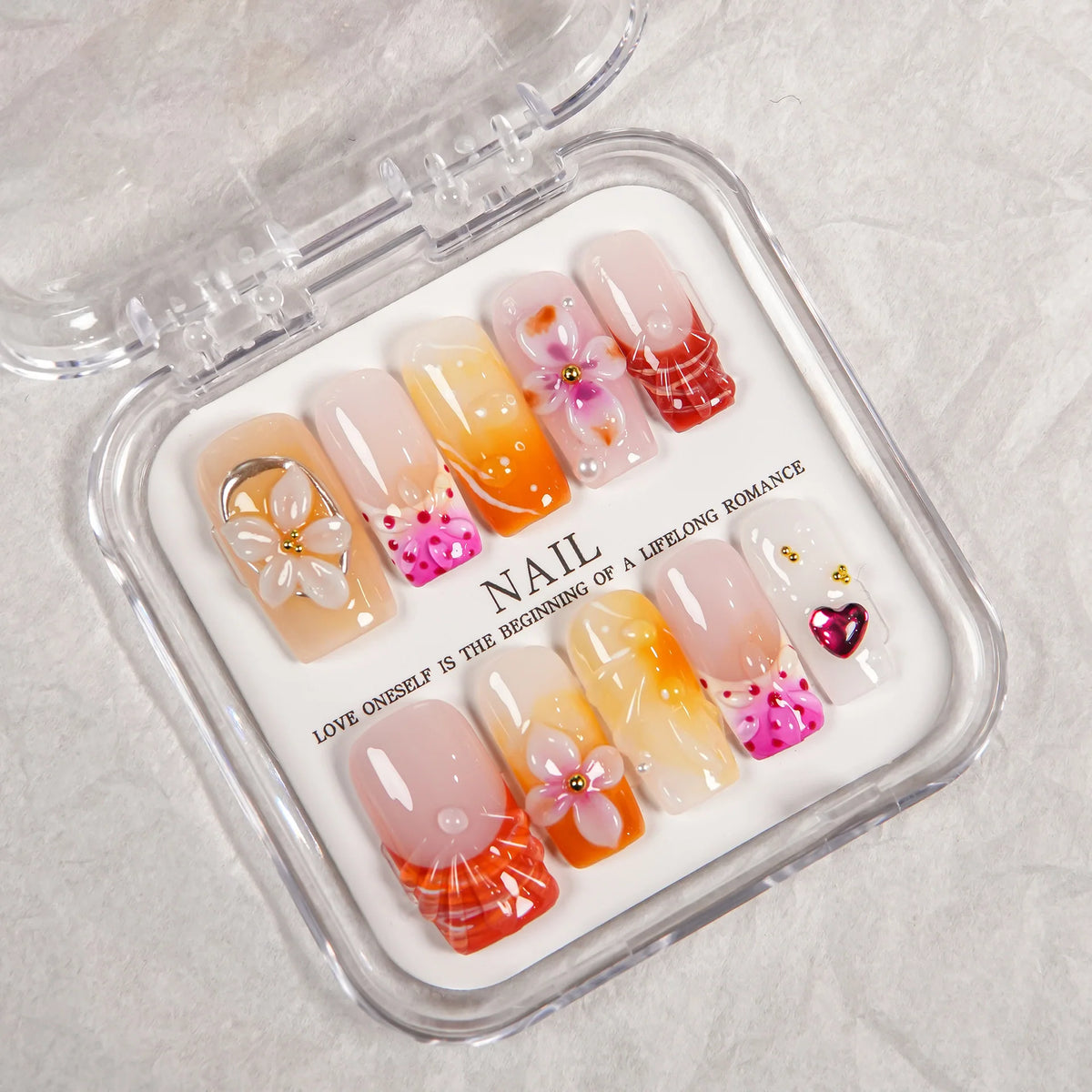 Press-On Nail Set Floral Design Long-Lasting Carrying Case