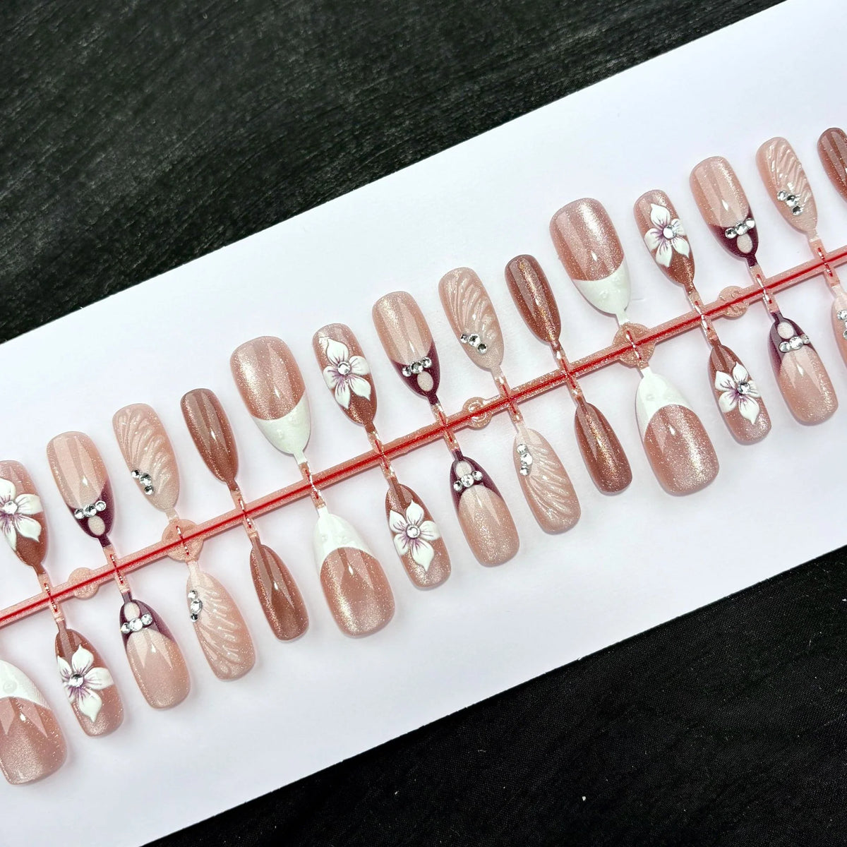 Press-On Nail Set Floral Design Long-Lasting & Reusable