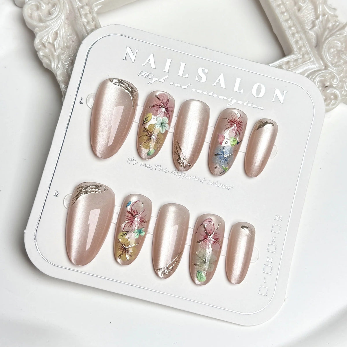 Press-On Nail Set Floral Design & Long-Lasting Wear