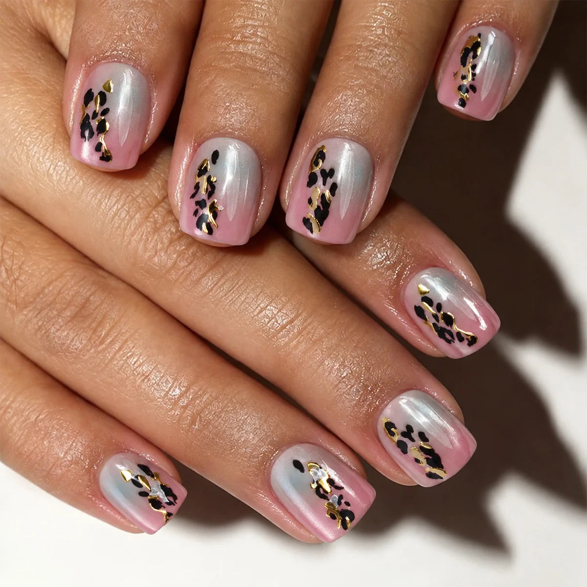 Press-On Nail Set Floral Design Multiple Sizes