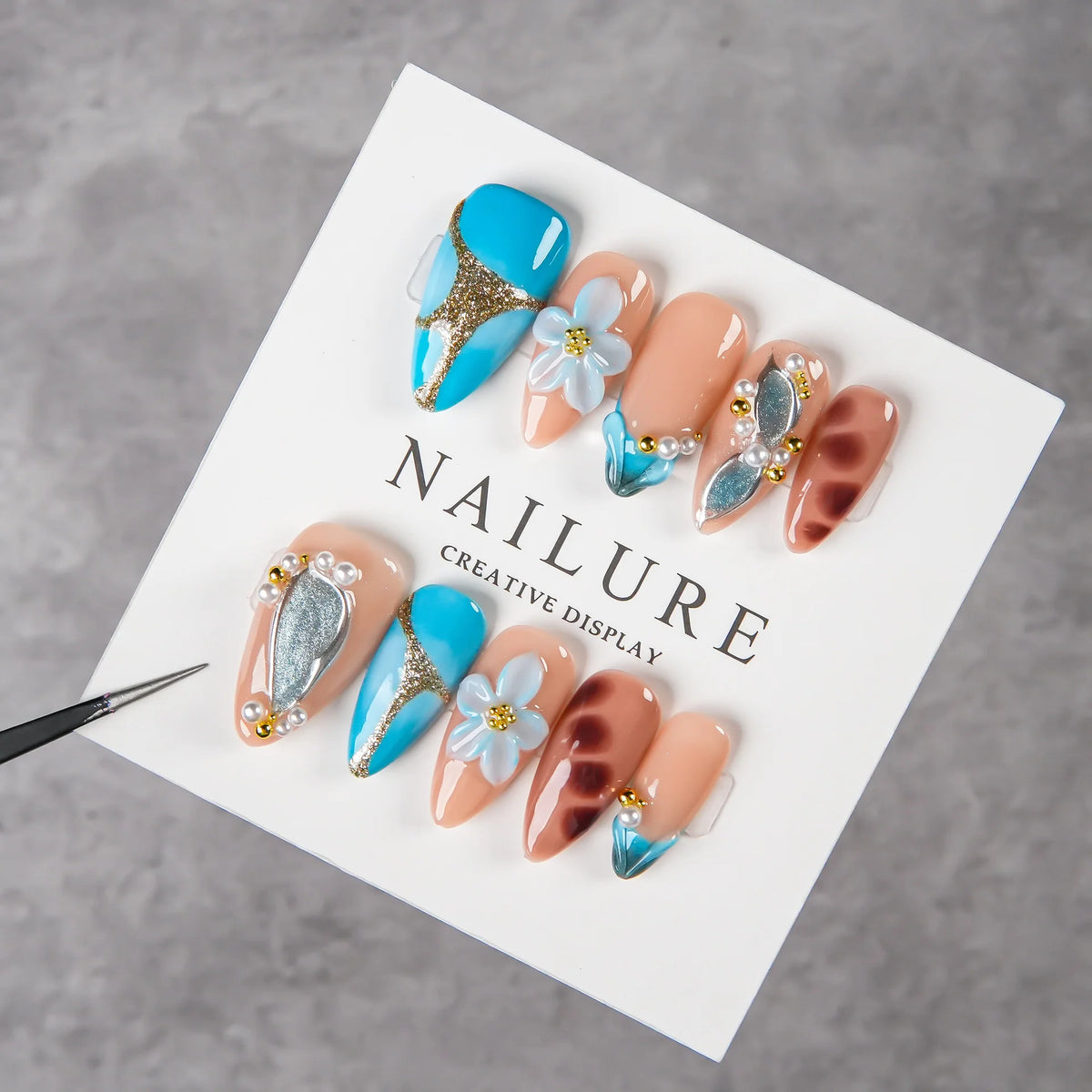 Press-On Nail Set Floral Design Pearl & Metallic Accents