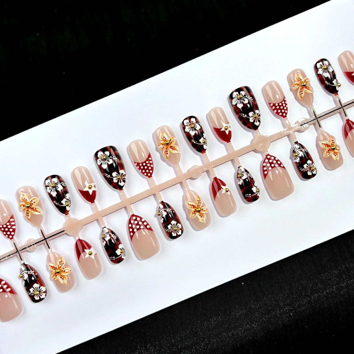 Press-On Nail Set Floral Design Peel & Press