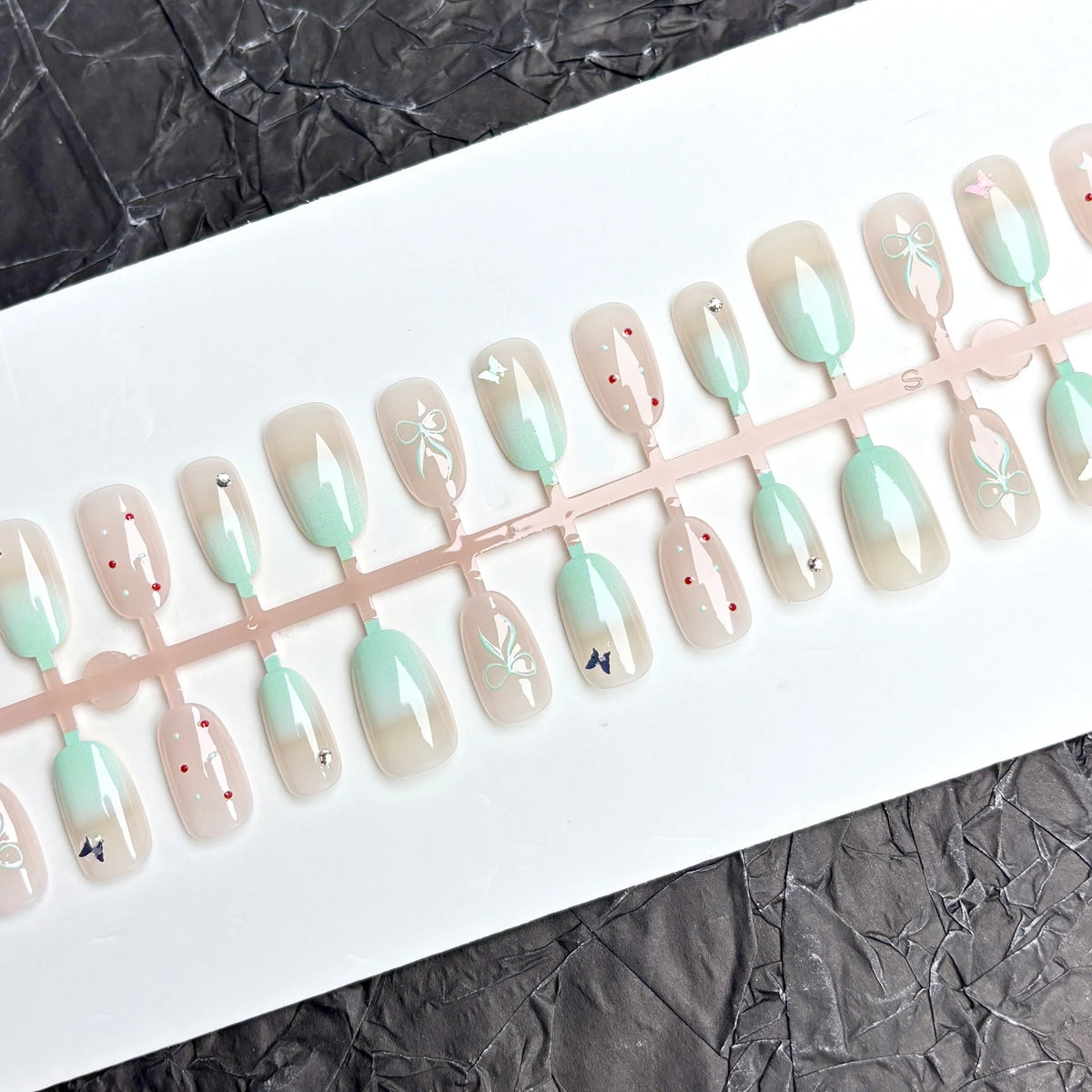Press-On Nail Set Floral Design Peel & Stick