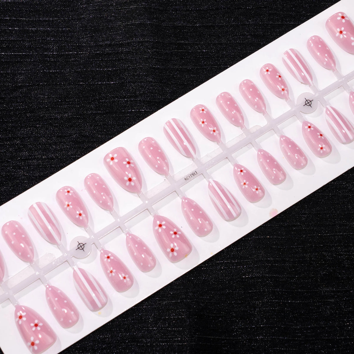 Press-On Nail Set Floral Design Reusable & Easy Application