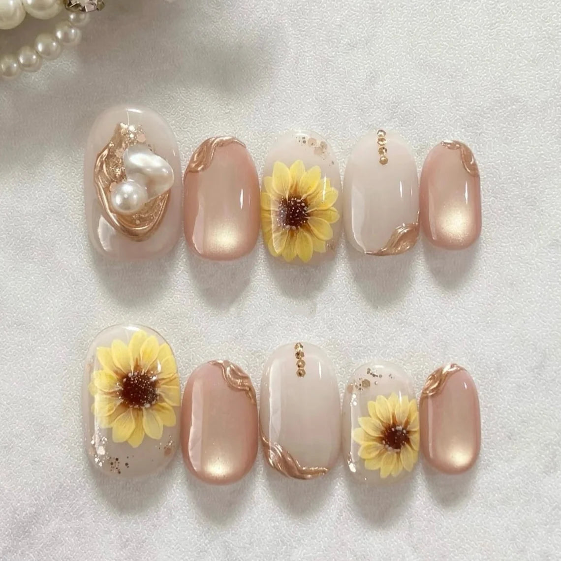 Press-On Nail Set Floral Design Reusable & Glue-Free