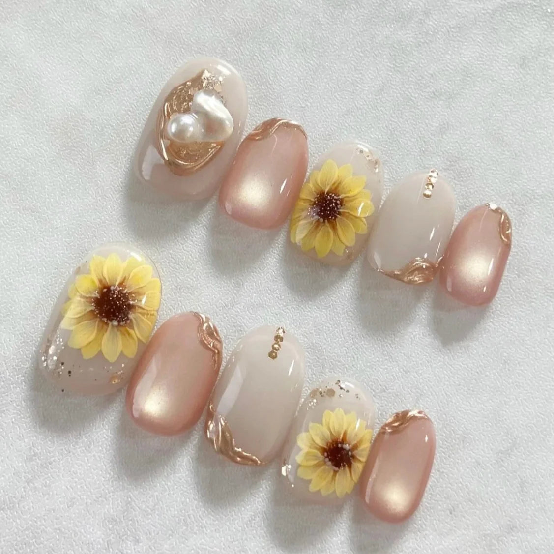 Press-On Nail Set Floral Design Reusable & Glue-Free