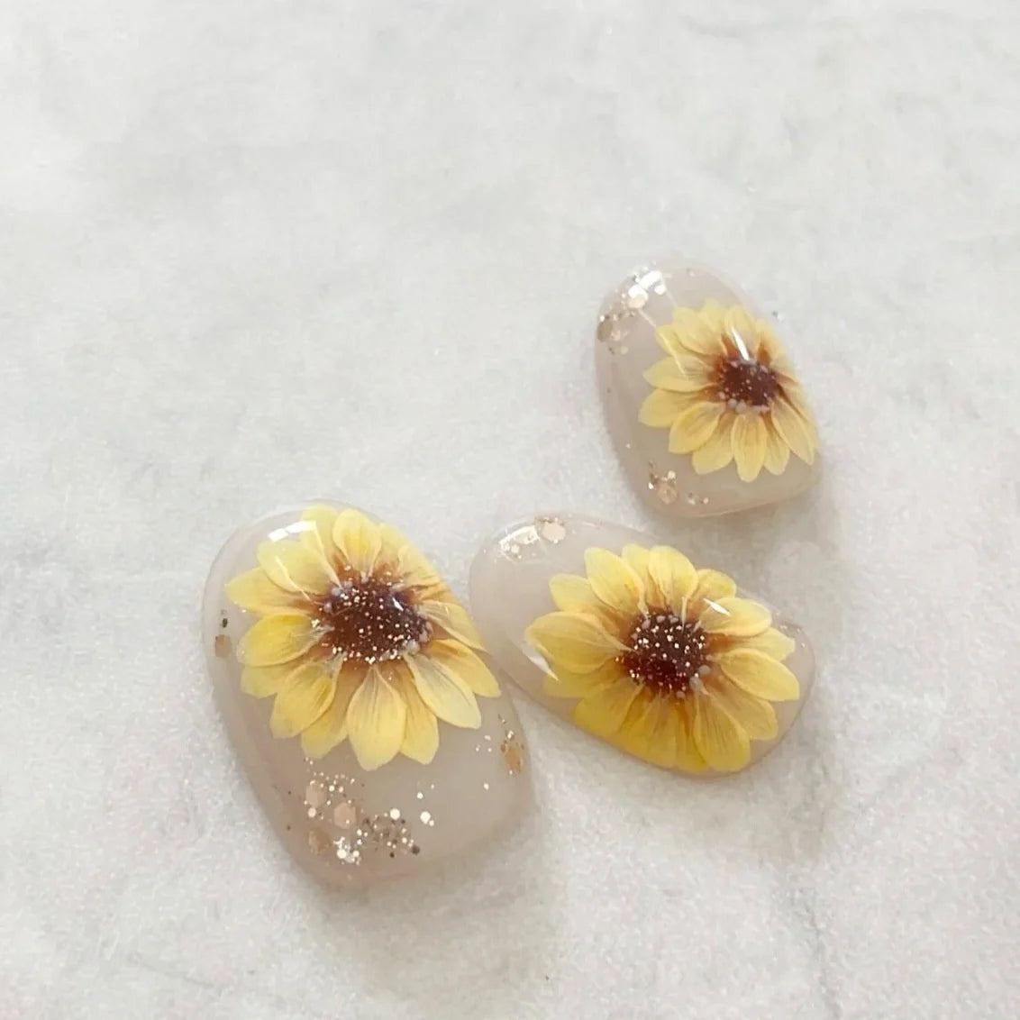 Press-On Nail Set Floral Design Reusable & Glue-Free